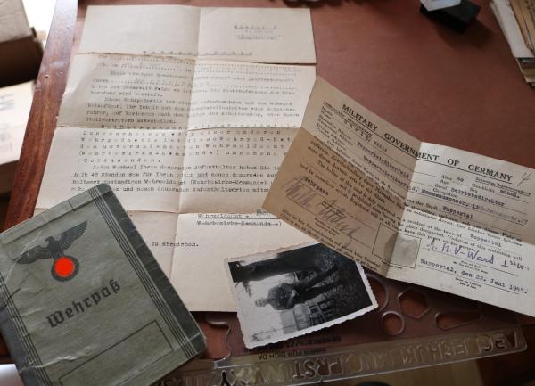 Service card of a soldier from Zwittau + other papers